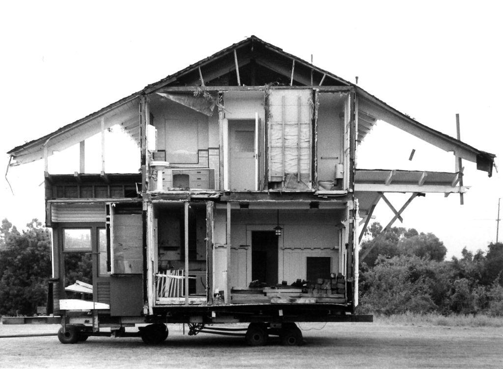 1977年搬迁中的格罗夫之家